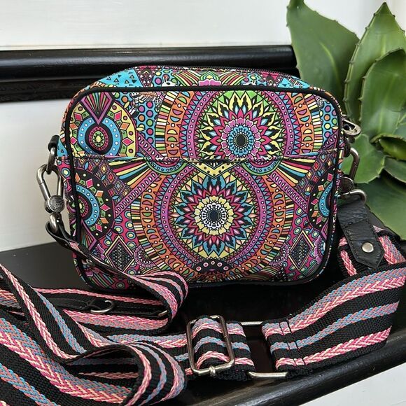Sakroots colorful Crossbody shoulder handbag, purse, gift versatile could be new - Picture 5 of 10